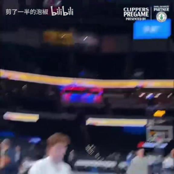 寶藏球員！你覺得小瓊斯能延續(xù)去年季后賽的亮眼表現(xiàn)嗎？